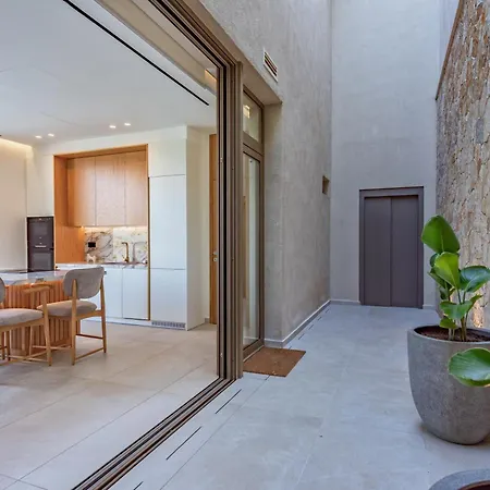Deciel Cave Villa *